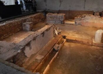 Gli alunni dell’Istituto Wojtyla di Isola Capo Rizzuto, in visita guidata al parco archeologico di Tiriolo