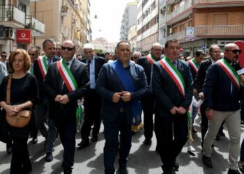 Grande partecipazione alla Manifestazione “Insieme per Volare” per l’Aereoporto di Crotone