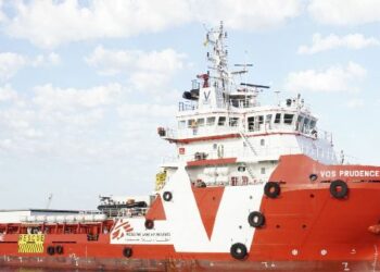 In arrivo nel Porto di Crotone la nave dei “Medici senza Frontiere” con a bordo 866 migranti