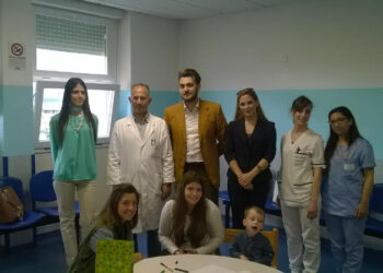 La Confraternita Mariana e i soci Consolidal in visita al reparto pediatrico dell’Ospedale di Crotone