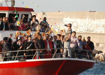 Processione a mare in onore di San Cataldo patrono di Cirò Marina