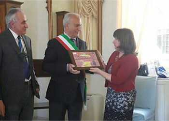 Taranto consegna la prestigiosa “Targa Cataldianum” al Comune di Cirò Marina