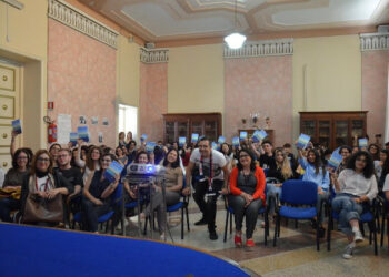 Alunni e i docenti del Liceo Pitagora di Crotone incontrano lo scrittore Luca Bianchini