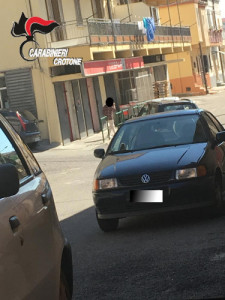 Andava a far Selfie in spiaggia durante il lavoro, denunciata collaboratrice scolastica di Strongoli3