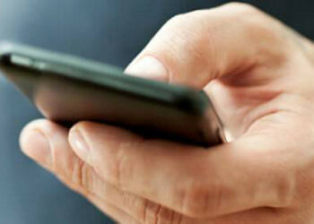 Elezioni comunali, fotografa scheda elettorale durante l’elezione del Sindaco di Cirò