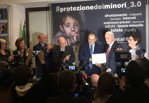 Festival dell’arte per l’unicef, il Comitato Donne Città di Cutro e Michele Affidato a sostegno del sociale