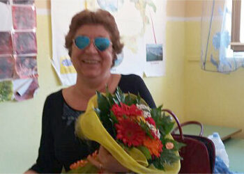 Cirò Marina, la Maestra Vittoria Conci Basile lascia la scuola dopo 43 anni di insegnamento