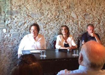 Il primo libro di poesie scritto da Orsola Siciliani “Momenti”