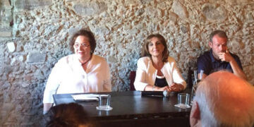 Il primo libro di poesie scritto da Orsola Siciliani “Momenti”