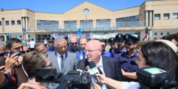 Oggi, Oliverio all’Aeroporto di Crotone: sarà riaperto e rilanciato