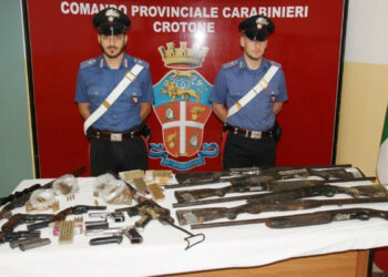 Rinvenuto e sequestrato arsenale dai Carabinieri nelle campagne di Cutro