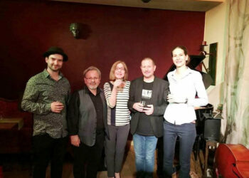 Scigliano e Jarrett presentano testi e musiche sotto il motto: Movimento al Kanapee di Hannover