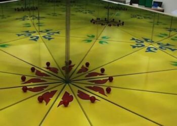 “Simmetria, giochi di specchi” all’interno del Museo di Pitagora fino al 31 maggio 2018