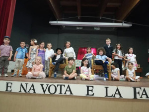 Una vera scena teatrale la recita di fine anno scolastico dell'asilo Il Bosco Incantato4