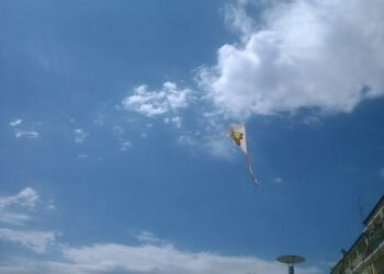 Volano in alto gli Aquiloni nel cielo di Crotone nel ricordo di Davide Carrabetta