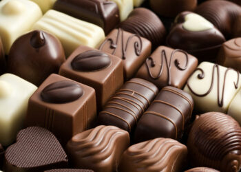 Elogio del cioccolato, anche la scienza dice che fa bene al cuore se ne mangiamo il giusto