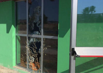 Atto vandalico al nuovo asilo comunale di Crotone