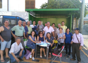 Continua il presidio antidiscarica nel piazzale dell’ex ospedale di Cariati