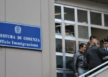 Controlli costanti dei flussi migratori effettuati dell’ufficio immigrazione della Questura di Cosenza