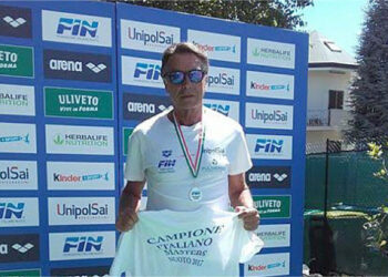 Crotone, Congratulazioni al neo campione italiano master di nuoto Enzo Foglia