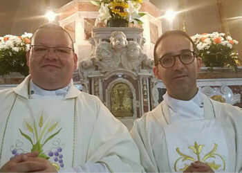 Don Pino e Don Matteo, nuovi Parroci delle Parrocchie S. Maria De Plateis e S. Menna Martire di Cirò