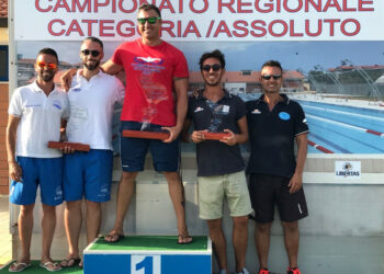 La Kroton Nuoto sul podio a squadre ai campionati regionali di nuoto di categoria ed assoluti