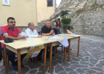 Crucoli, presentato il libro di Ciccopiedi sulla cortesia