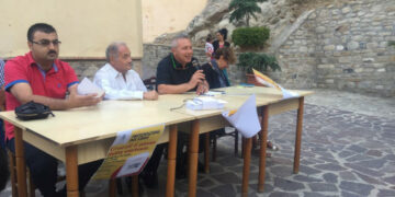 Crucoli, presentato il libro di Ciccopiedi sulla cortesia