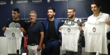 Crotone calcio, presentata dalla società la campagna abbonamenti per la nuova stagione