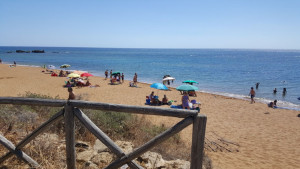 Abuso sulla spiaggia rimosse baracche, gazebi e teli ombregianti (1)