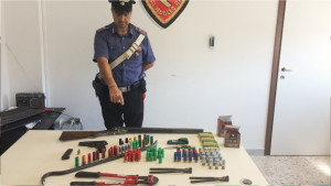 Cirò Marina sgominata dai Carabinieri Banda dei furti, un arrestato e quattro denunciati