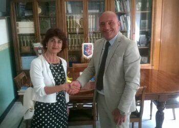 Crotone, il benvenuto in città alla nuova prefetta, Cosima Di Stani