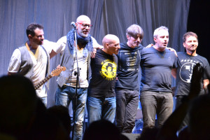 Folla oceanica per la Rino Gaetano band al Festival «Il Federiciano» di Rocca Imperiale (3)