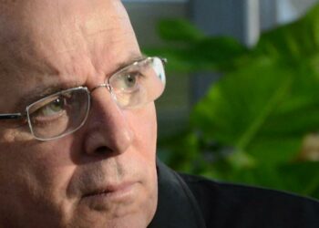 Incendi, Regione Calabria: Oliverio chiede altri uomini e mezzi dell’esercito