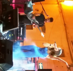 La band calabrese “Indie Project” nel Borgo antico di Cirò (1)