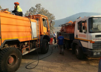 Mandatoriccio da tre giorni sotto la morsa del fuoco