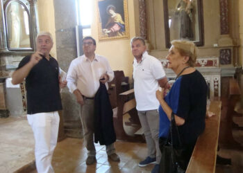 I Templari in visita a Montauro accolti dal professore soveratese Giuseppe Pisano