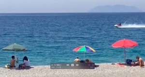 Moto d'acqua fra i bagnanti e guida senza patente, multati dalla Capitaneria di Cirò Marina e Crotone