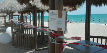 Sequestrate strutture abusive sulla spiaggia di Strongoli Marina