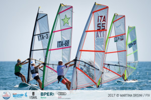 Vela, Primo giorno di regate per la coppa primavela a crotone (6)