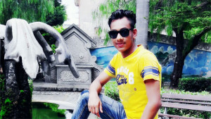 Bambino rischia di annegare in mare, salvato da Migrante