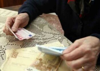 Due siciliane si spacciano per dipendenti dell’Inps e truffano un’anziana, arrestati dai Carabinieri