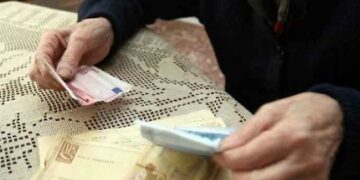 Due siciliane si spacciano per dipendenti dell’Inps e truffano un’anziana, arrestati dai Carabinieri