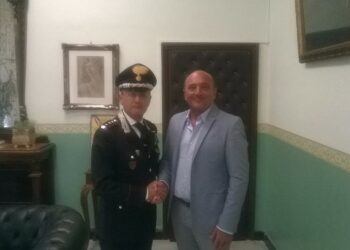 Crotone, il sindaco Pugliese saluta il Comandante provinciale dei Carabinieri che lascia la citta’