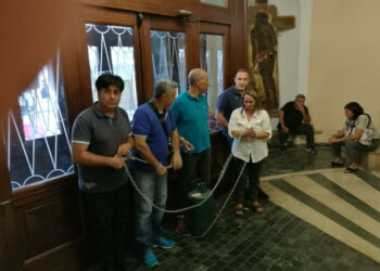 Lavoratori della società gestione servizi, occupano la sede della Provincia di Crotone