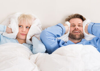 Rumori di vicinato, il condomino deve essere risarcito dal titolare dell’attività rumorosa