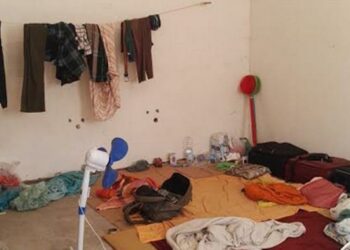 Scoperta e sequestrata dalla Finanza una palazzina in cui vivevano 15 bengalesi in condizioni umane degradanti