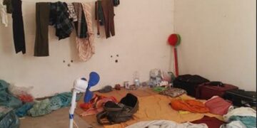 Scoperta e sequestrata dalla Finanza una palazzina in cui vivevano 15 bengalesi in condizioni umane degradanti