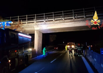Caduta parti di intonaco dal cavalcavia posto tra le gallerie di Marcellinara sulla SS280