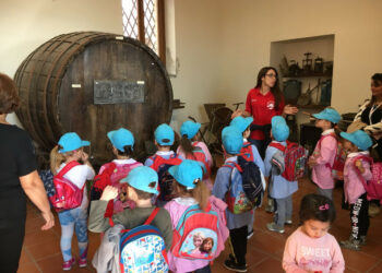 La Scuola dell’Infanzia “Il Bosco Incantato” e la sua prima uscita didattica al Castello “Carafa” di Cirò